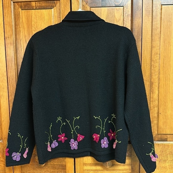 Newton Trading Co. Authentic Casual Wear Black Wool Sweater Cardigan Floral PL - Picture 2 of 8
